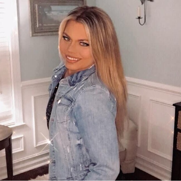 NEW YORK & CO SOHO JEANS JACKET DISTRESSED SIZE SMALL - Picture 7 of 7